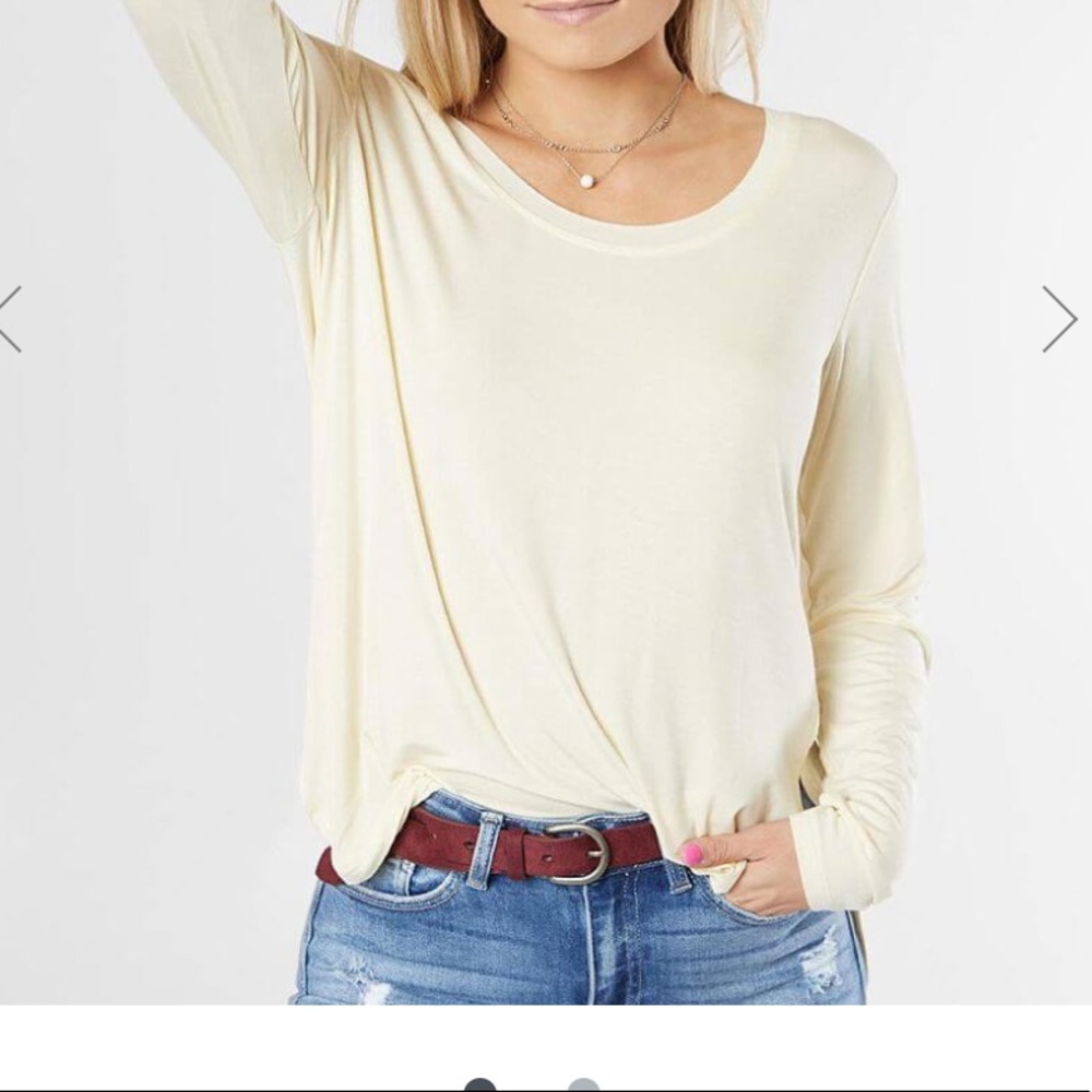 Mya scoop neck